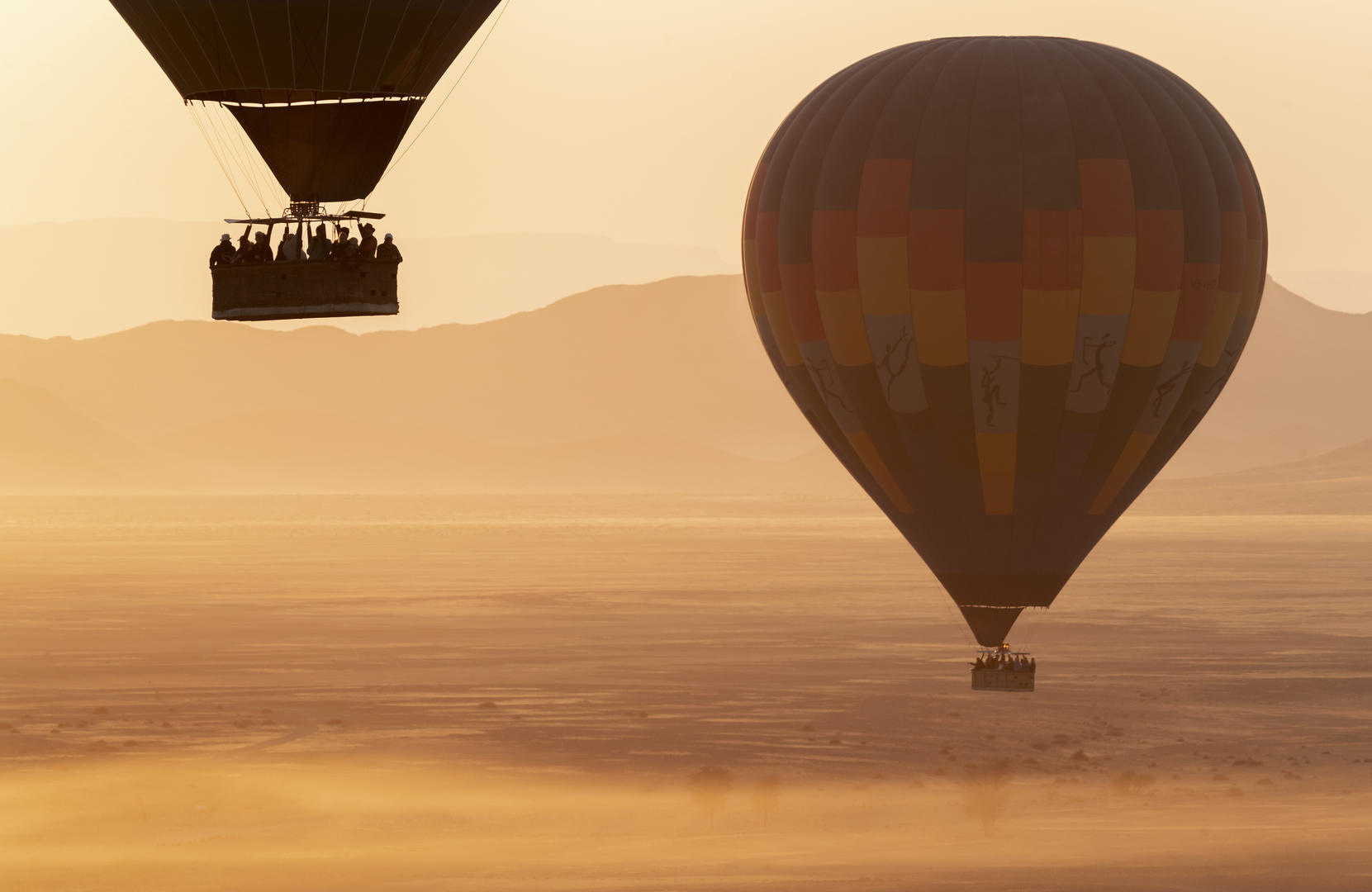 Sossusvlei hot air balloon honeymoon Namibia