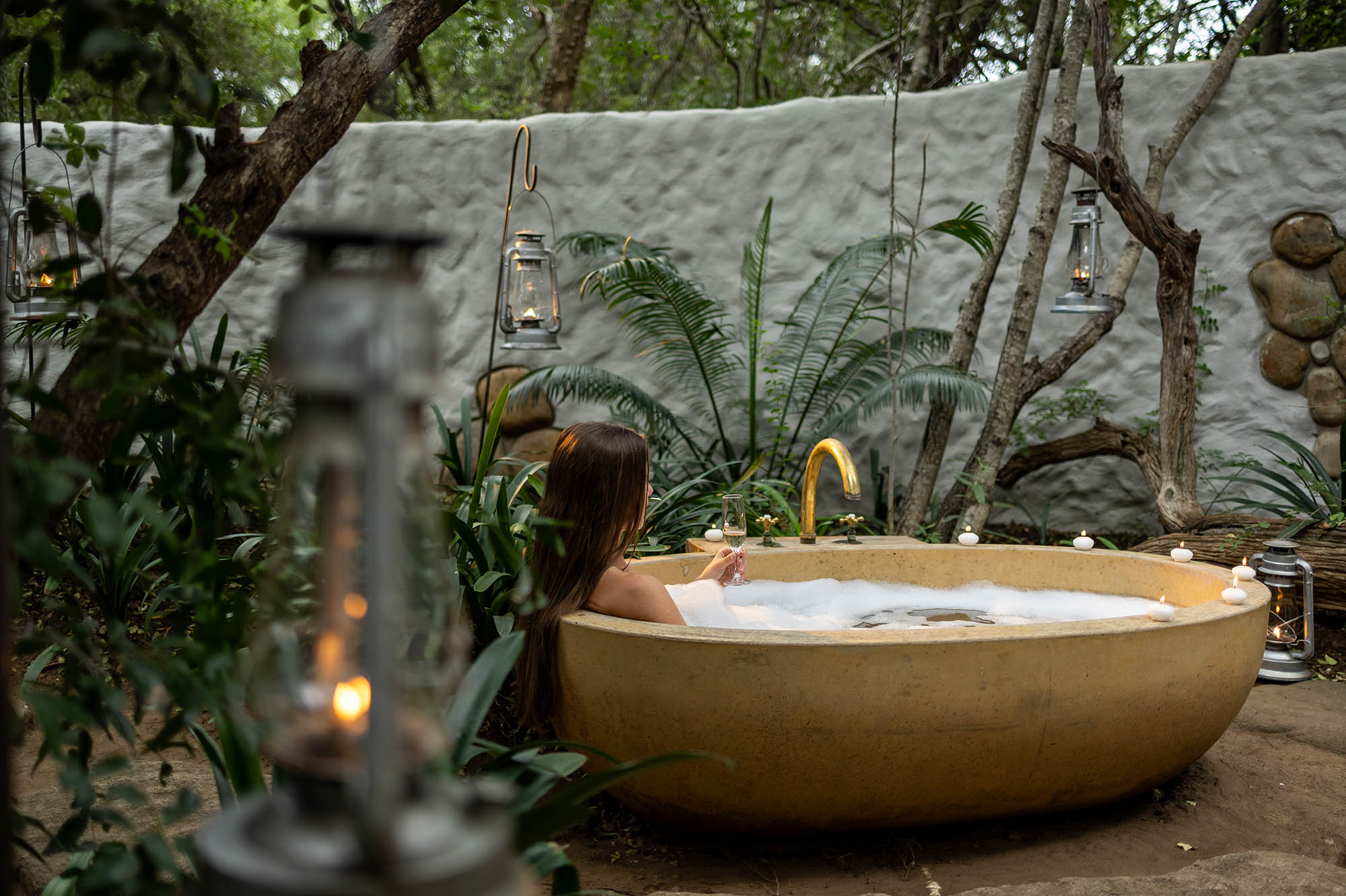 Karongwe romantic outdoor bath safari lodge