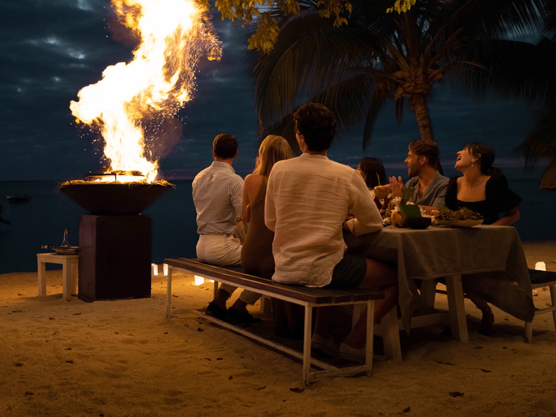 Mauritius all-inclusive beach dining